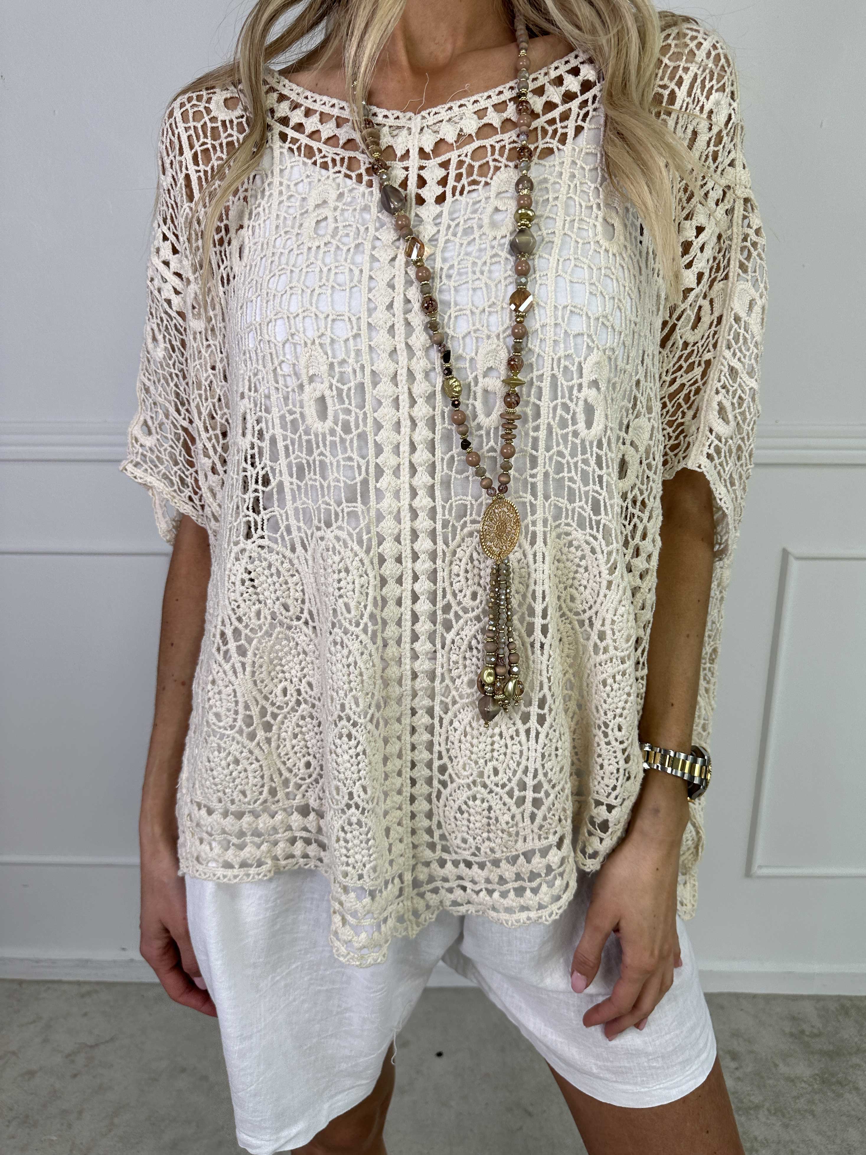 Missandei - Sød hæklet bluse i bomuld med hulmønster